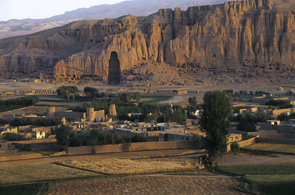 Pemandangan dari distrik Bamyan, Afghanistan
