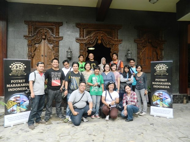 Bersama rombongan Cultural Trip ke Madura (foto: pak Amril)