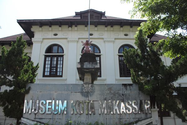 Bagian depan Museum Kota Makassar